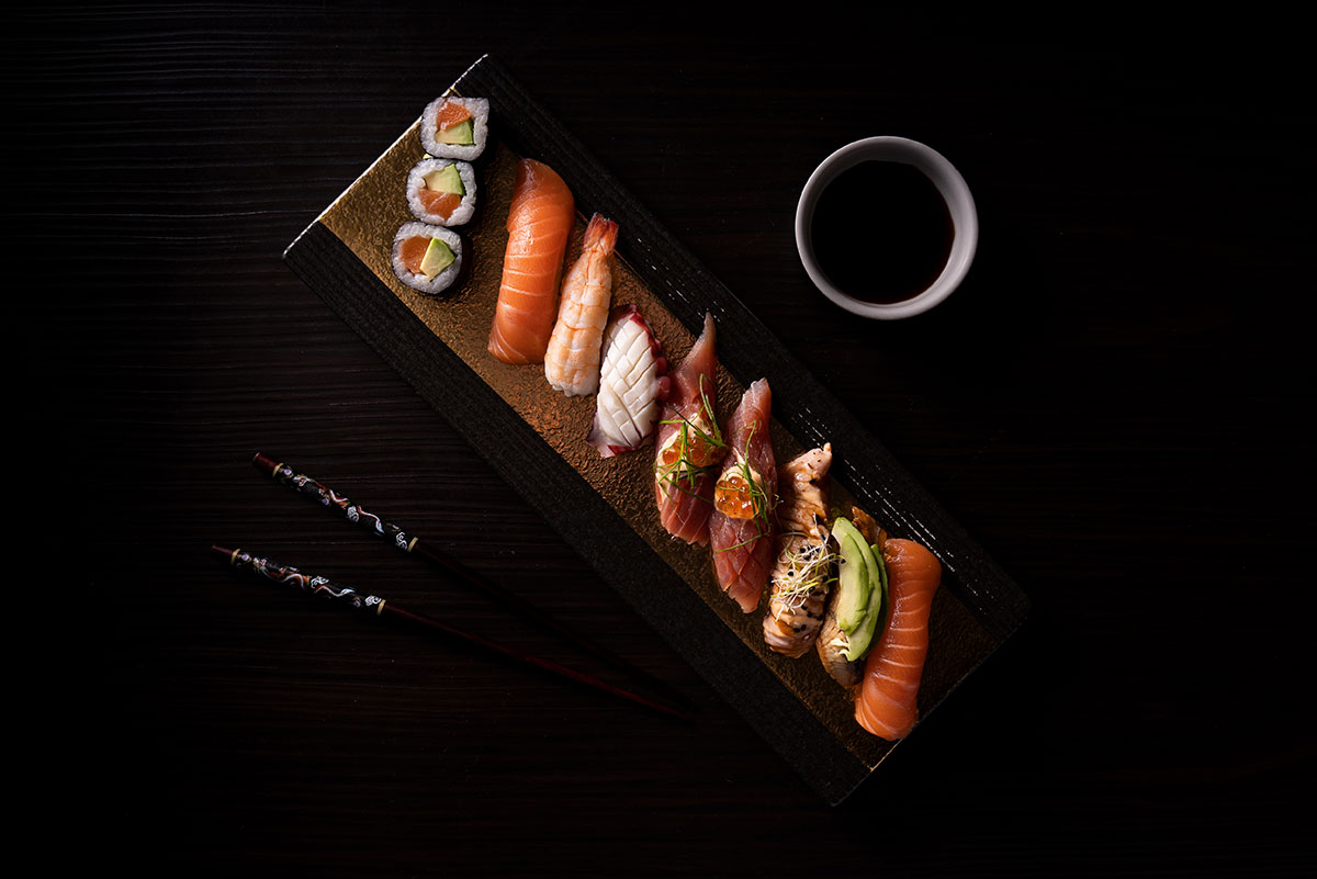 Sushi-Set mit Essstäbchen